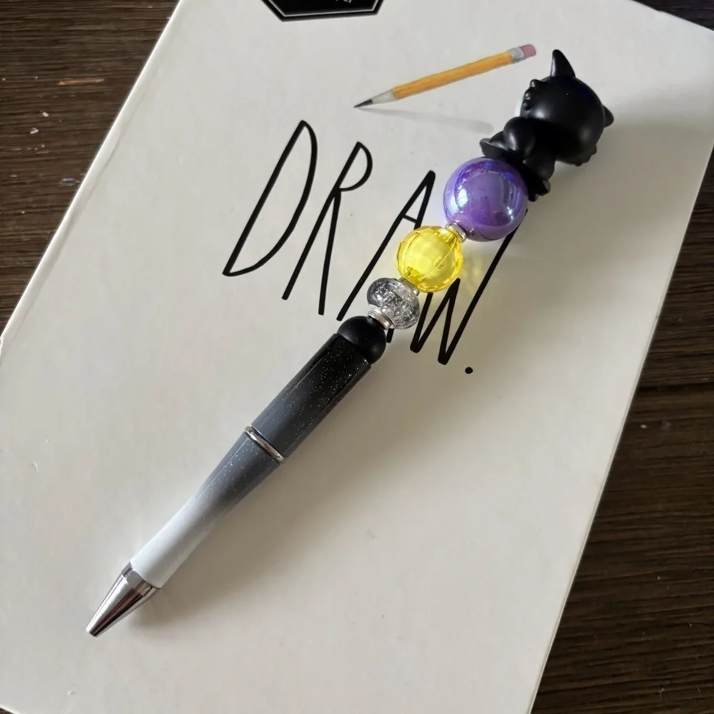 Disney Doorables: Cinderella: Lucifer handmade beaded pen